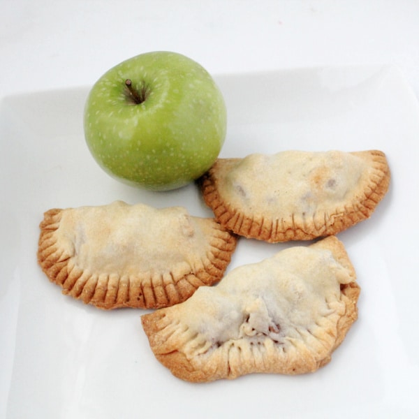 apple-pie-pockets-recipe-kid-friendly - The Educators' Spin On It Apple pie pockets recipe that's kid friendly