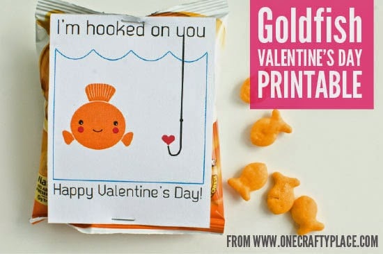 fish%2Bvalentine.jpg - The Educators' Spin On It Goldfish themed valentine with printable saying "I'm hooked on you. Happy Valentine's Day"