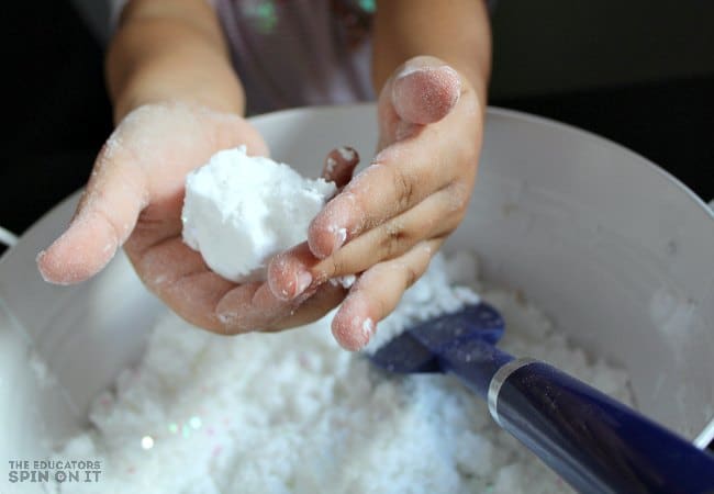 Pretend Snow Activity for Preschoolers - The Educators' Spin On It Pretend Snow Activity for Preschoolers #eduspin